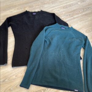 Patagonia Black and Teal Sweaters